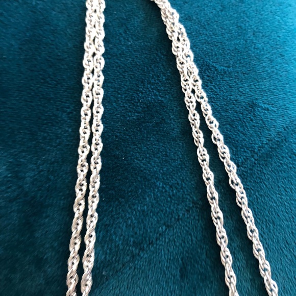 Kendra Scott Rayne Necklace - Picture 3 of 5